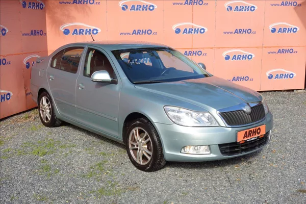 Škoda Octavia 1,8 TSi, ČR, 2 MAJ., SERV.KN.
