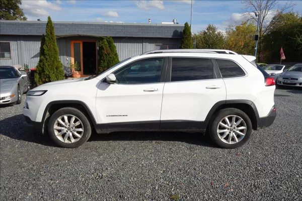 Jeep Cherokee 2,2 M-JET, ČR, LIMITED, 4WD. - foto 3
