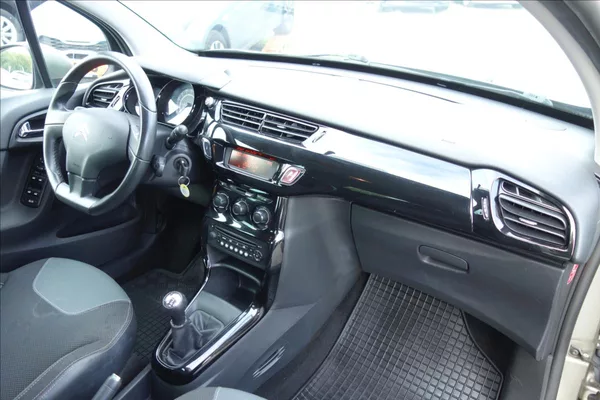 Citroën C3 1,4 i, ČR, SERV.KN., CHROM. - foto 11
