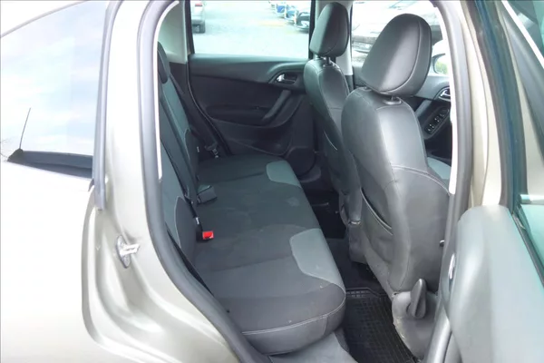 Citroën C3 1,4 i, ČR, SERV.KN., CHROM. - foto 12