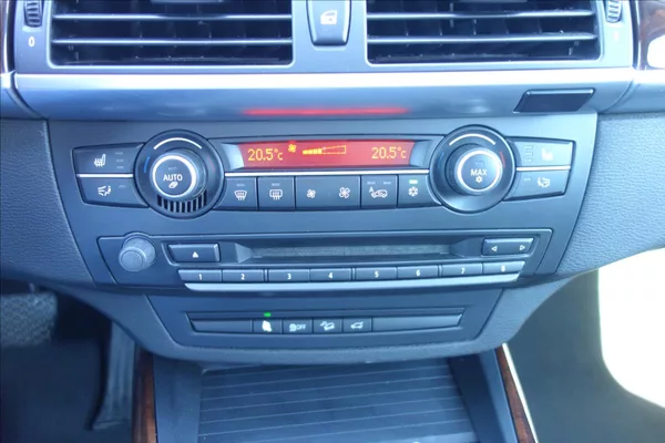 BMW X5 40d 225KW,xDRIVE,NAVIGACE. - foto 18