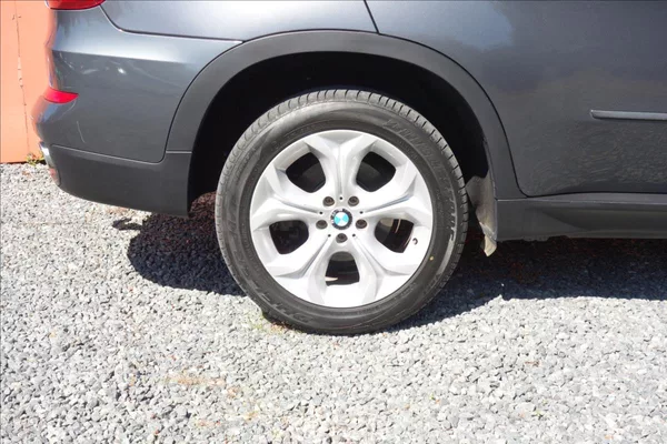 BMW X5 40d 225KW,xDRIVE,NAVIGACE. - foto 36