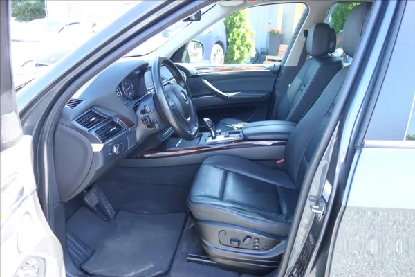 BMW X5 40d 225KW,xDRIVE,NAVIGACE. - foto 37