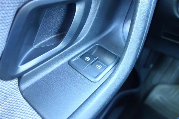 Škoda Fabia 1,2 TSi 63KW, KLIMA, ACTIVE. - foto 24