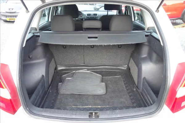 Škoda Fabia 1,4 i 63KW,ČR,2 MAJ.,ELEGANCE. - foto 15