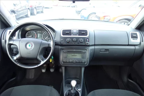 Škoda Fabia 1,4 i 63KW,ČR,2 MAJ.,ELEGANCE. - foto 16