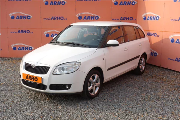 Škoda Fabia 1,4 i 63KW,ČR,2 MAJ.,ELEGANCE. - foto 3
