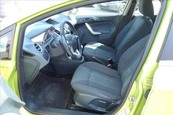 Ford Fiesta 1,2 i, ČR, KLIMATIZACE. - foto 10