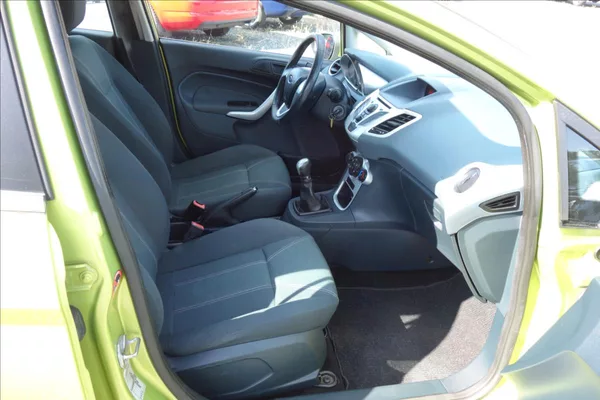 Ford Fiesta 1,2 i, ČR, KLIMATIZACE. - foto 11