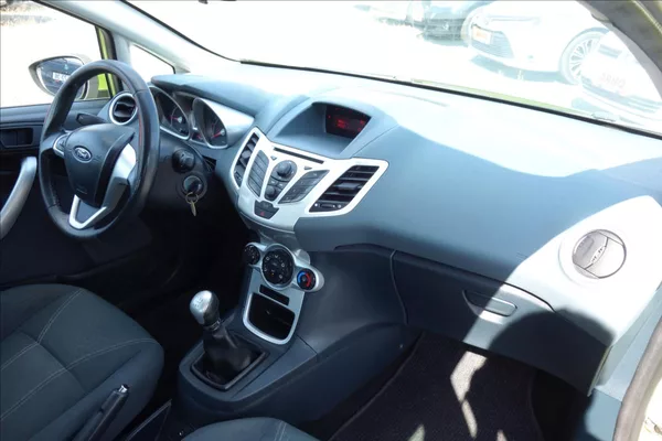 Ford Fiesta 1,2 i, ČR, KLIMATIZACE. - foto 12
