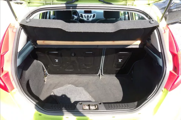 Ford Fiesta 1,2 i, ČR, KLIMATIZACE. - foto 15