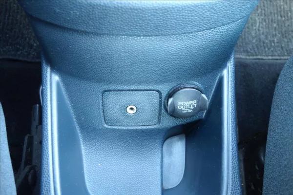 Ford Fiesta 1,2 i, ČR, KLIMATIZACE. - foto 24