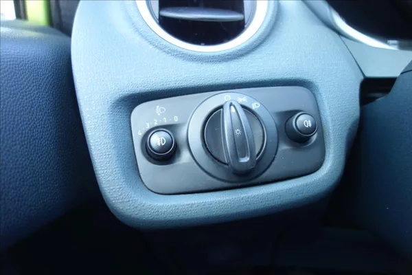 Ford Fiesta 1,2 i, ČR, KLIMATIZACE. - foto 29