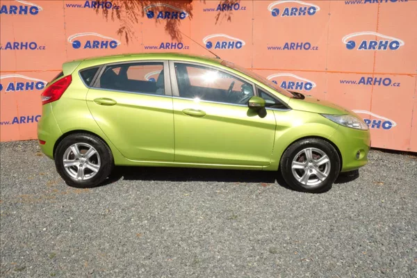 Ford Fiesta 1,2 i, ČR, KLIMATIZACE. - foto 8