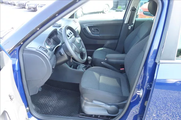 Škoda Fabia 1,2 TSi,ČR,2 MAJ.,SERVIS.KN. - foto 10