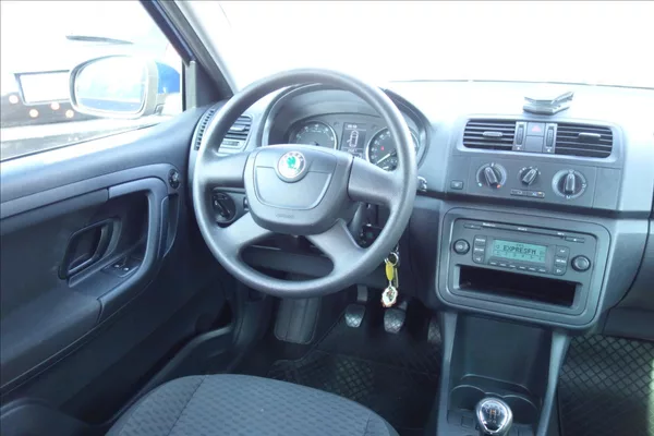 Škoda Fabia 1,2 TSi,ČR,2 MAJ.,SERVIS.KN. - foto 18