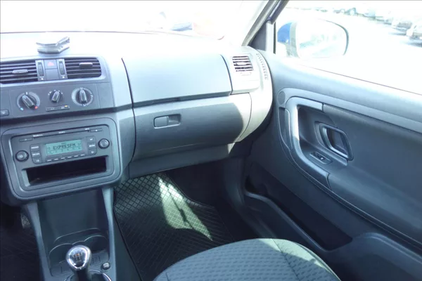 Škoda Fabia 1,2 TSi,ČR,2 MAJ.,SERVIS.KN. - foto 19