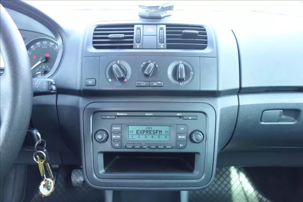 Škoda Fabia 1,2 TSi,ČR,2 MAJ.,SERVIS.KN. - foto 20