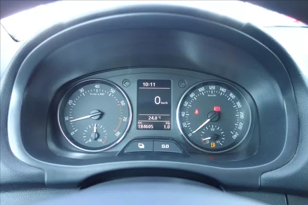 Škoda Fabia 1,2 TSi,ČR,2 MAJ.,SERVIS.KN. - foto 24