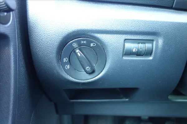 Škoda Fabia 1,2 TSi,ČR,2 MAJ.,SERVIS.KN. - foto 27