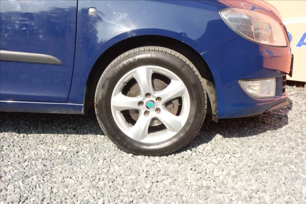 Škoda Fabia 1,2 TSi,ČR,2 MAJ.,SERVIS.KN. - foto 9