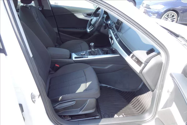 Audi A4 2,0 TDi, ČR, 1 MAJ., SERV. KN. - foto 11