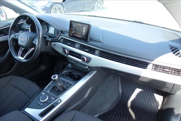 Audi A4 2,0 TDi, ČR, 1 MAJ., SERV. KN. - foto 12