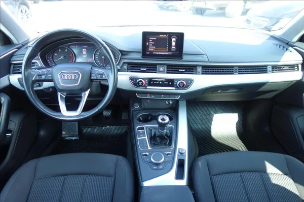 Audi A4 2,0 TDi, ČR, 1 MAJ., SERV. KN. - foto 17