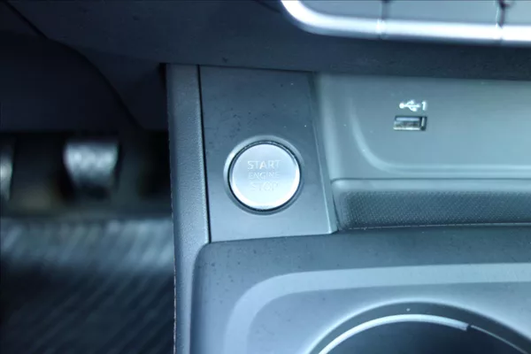Audi A4 2,0 TDi, ČR, 1 MAJ., SERV. KN. - foto 28