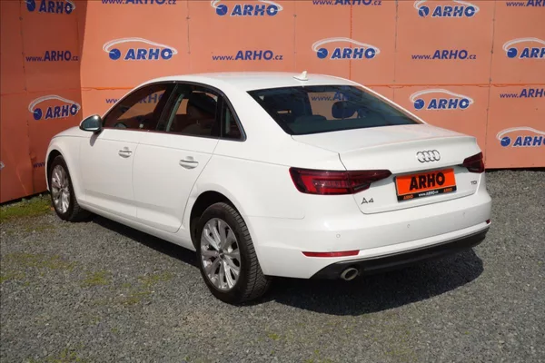 Audi A4 2,0 TDi, ČR, 1 MAJ., SERV. KN. - foto 5