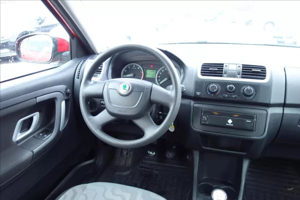 Škoda Fabia 1,2 i,ČR,2 MAJ.,SERV.KN.,KLIMA - foto 17