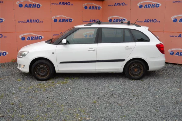 Škoda Fabia 1,4 i 16V 63KW, ČR, AMBITION. - foto 4