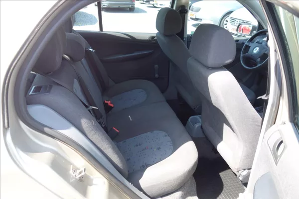 Škoda Fabia 1,2 i, ČR, 1 MAJ., CLASSIC. - foto 12