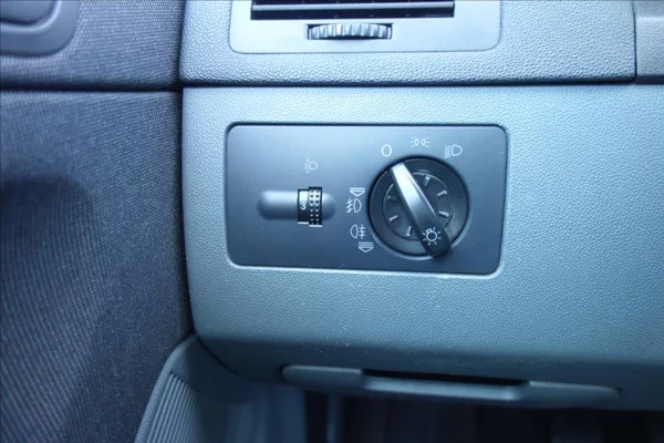 Škoda Fabia 1,2 i, ČR, 1 MAJ., CLASSIC. - foto 23