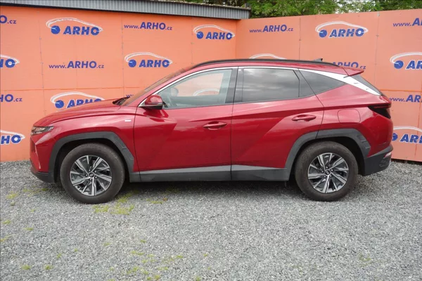 Hyundai Tucson 1,6 T-GDi 110KW, ČR, SERV.KN. - foto 3