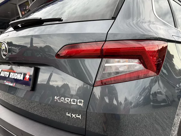 Škoda Karoq 2,0 TDI Style 4x4 Automat DSG - foto 10