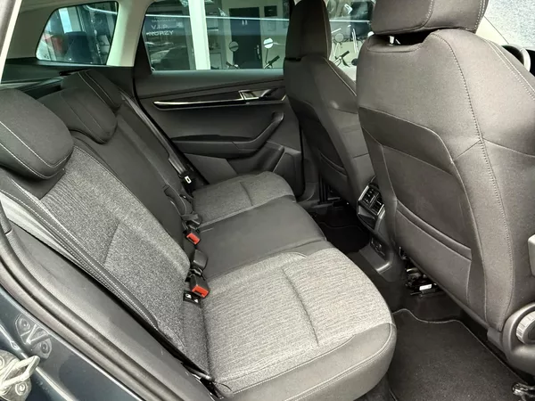 Škoda Karoq 2,0 TDI Style 4x4 Automat DSG - foto 23