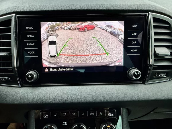 Škoda Karoq 2,0 TDI Style 4x4 Automat DSG - foto 31