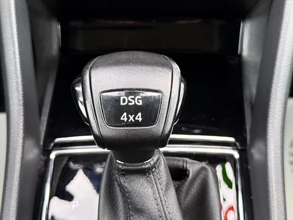 Škoda Karoq 2,0 TDI Style 4x4 Automat DSG - foto 33