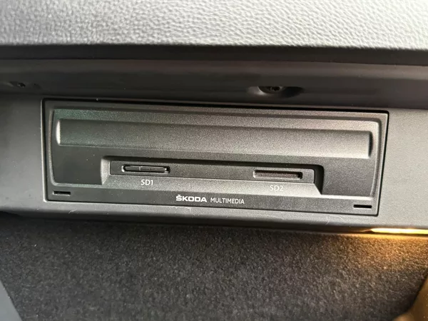Škoda Karoq 2,0 TDI Style 4x4 Automat DSG - foto 35