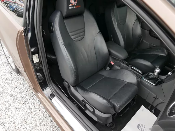 Ford Focus 2,5 ST Black Edition - foto 17