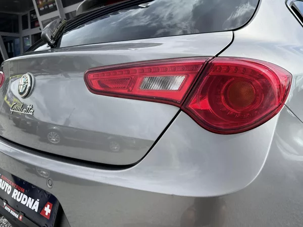 Alfa Romeo Giulietta 1,4 TB 125kW Xenony - foto 10