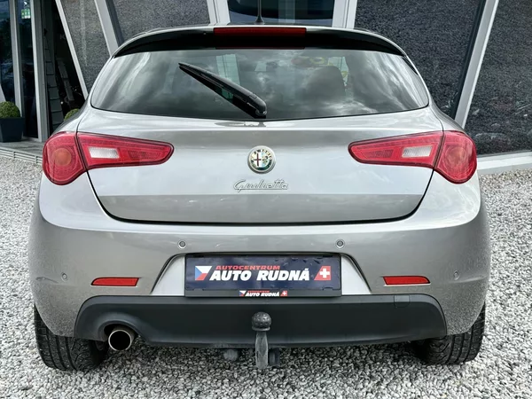 Alfa Romeo Giulietta 1,4 TB 125kW Xenony - foto 11