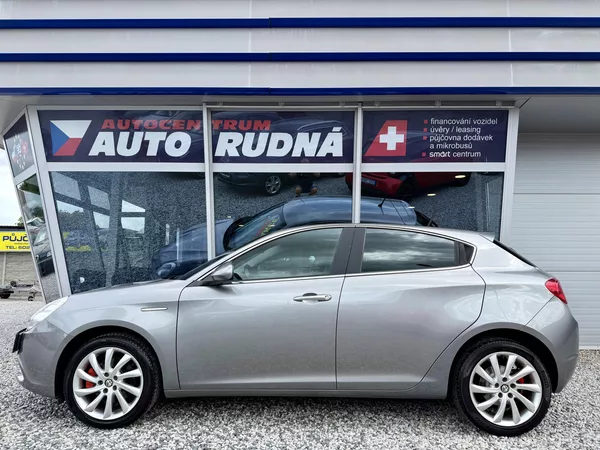 Alfa Romeo Giulietta 1,4 TB 125kW Xenony - foto 14