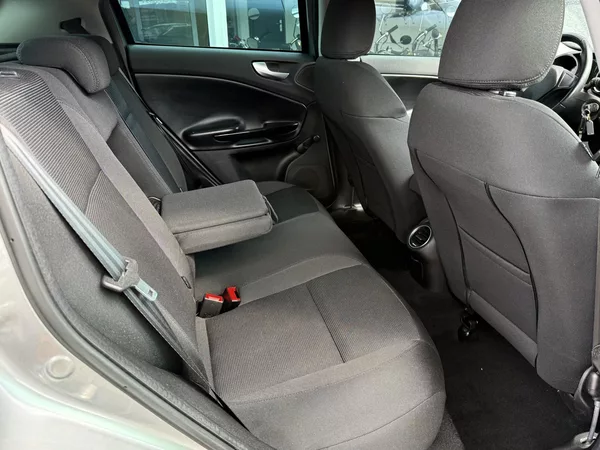 Alfa Romeo Giulietta 1,4 TB 125kW Xenony - foto 20