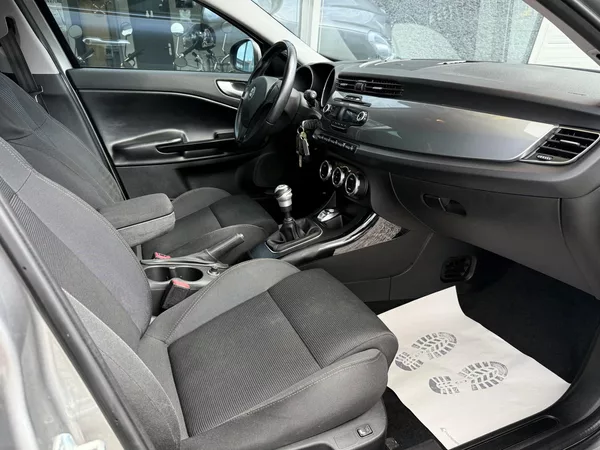 Alfa Romeo Giulietta 1,4 TB 125kW Xenony - foto 22