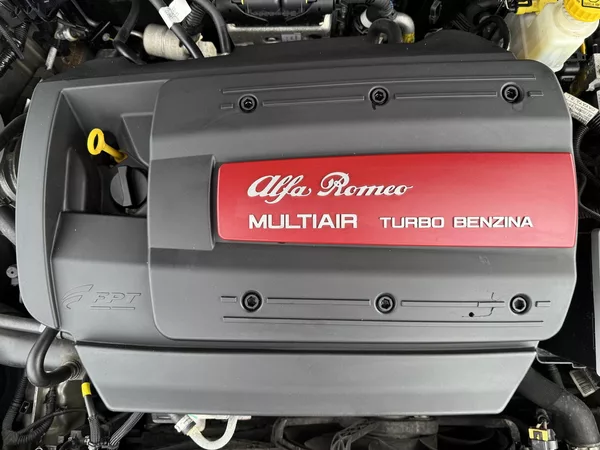 Alfa Romeo Giulietta 1,4 TB 125kW Xenony - foto 6
