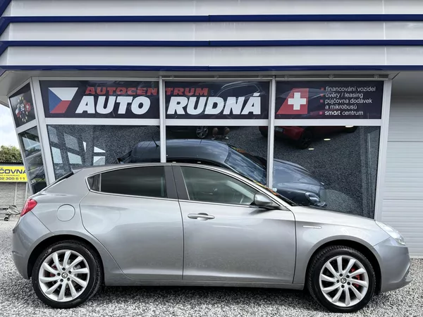Alfa Romeo Giulietta 1,4 TB 125kW Xenony - foto 8