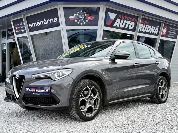 Alfa Romeo Stelvio 2,0T Q4 280PS 4x4 Automat