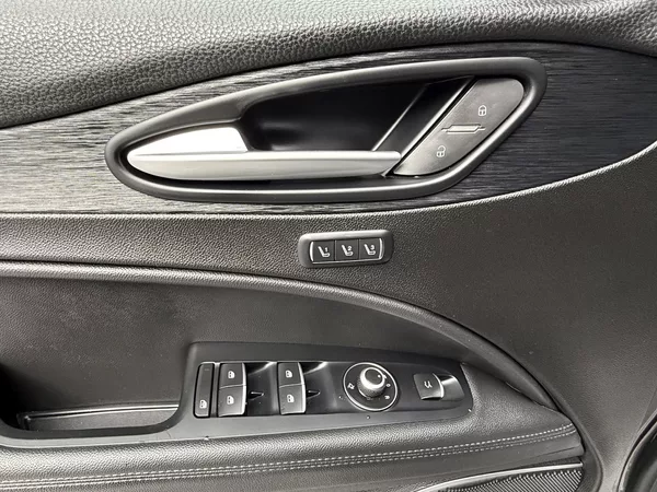 Alfa Romeo Stelvio 2,0T Q4 280PS 4x4 Automat - foto 19